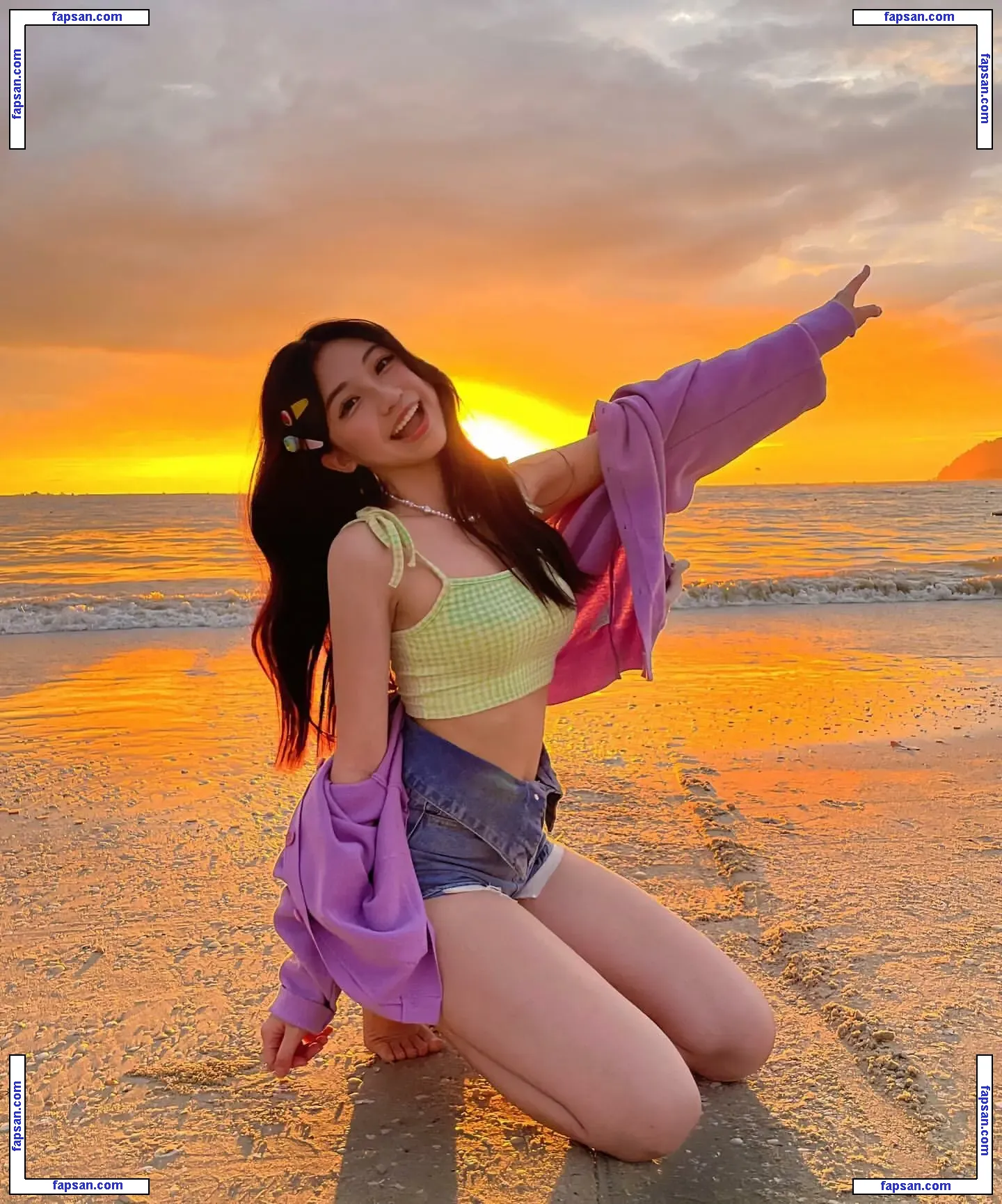 Ellen Tan nude photo #0024 from OnlyFans