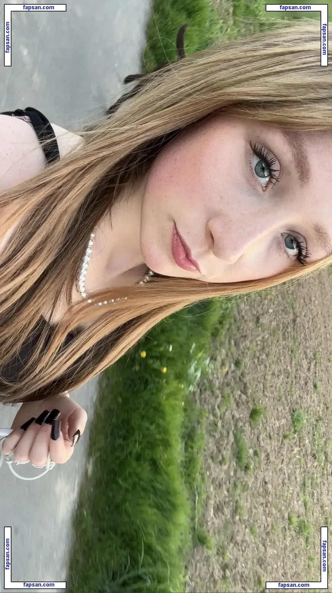 Elli_69@xh nude photo #0011 from OnlyFans