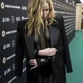 Ellie Bamber голая #0417