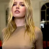 Ellie Bamber голая #0424