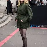 Ellie Bamber голая #0479