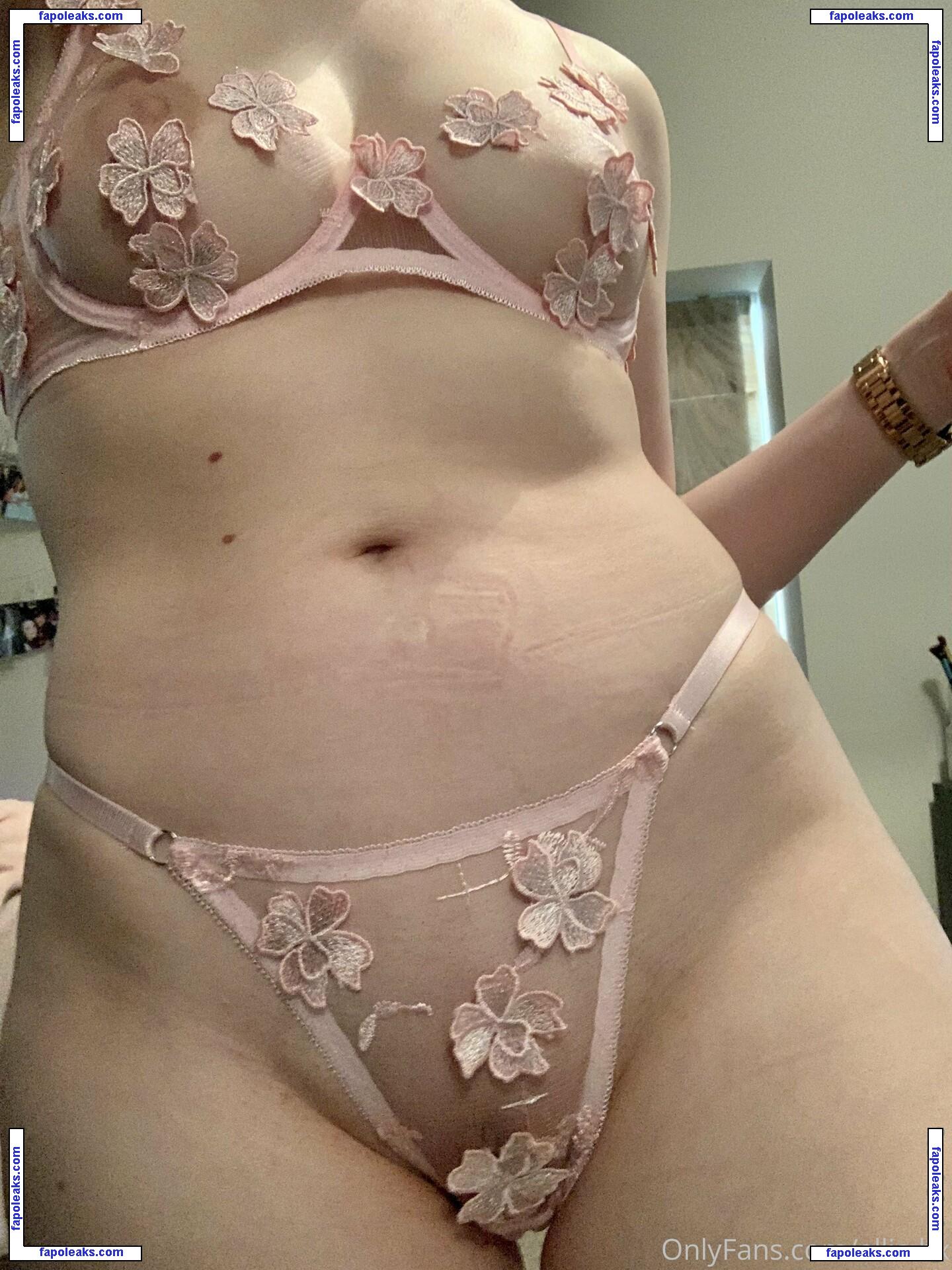 ellie.bx / elles.bx nude photo #0019 from OnlyFans