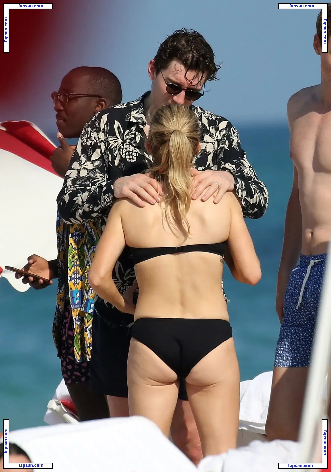 Ellie Goulding nude photo #0355 from OnlyFans