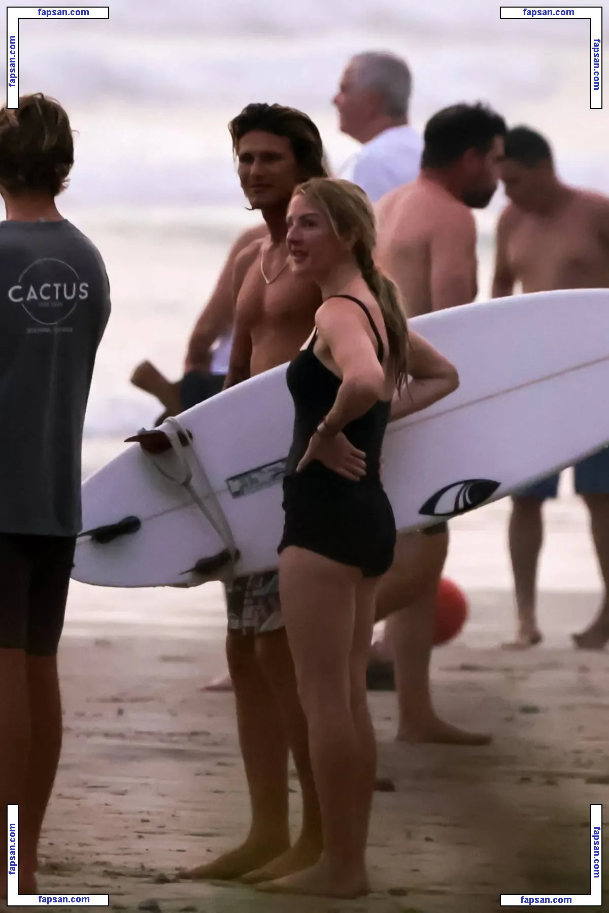 Ellie Goulding nude photo #0995 from OnlyFans