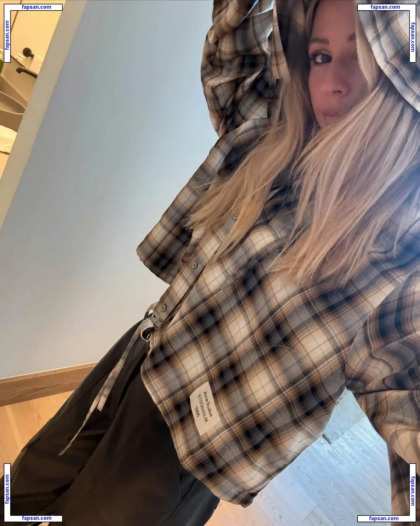 Ellie Goulding nude photo #0998 from OnlyFans