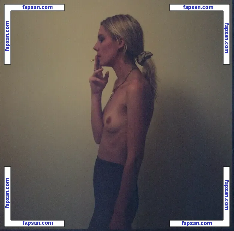 Ellie Rowsell nude photo #0008 from OnlyFans