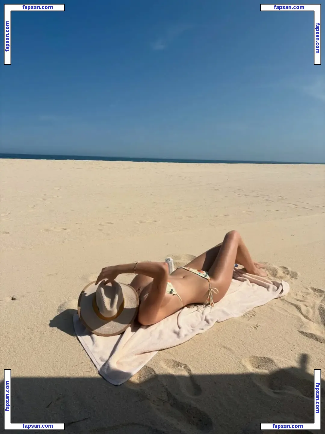 elliebaeeeeee голая фото #0022 с Онлифанс