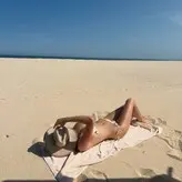 elliebaeeeeee голая #0022