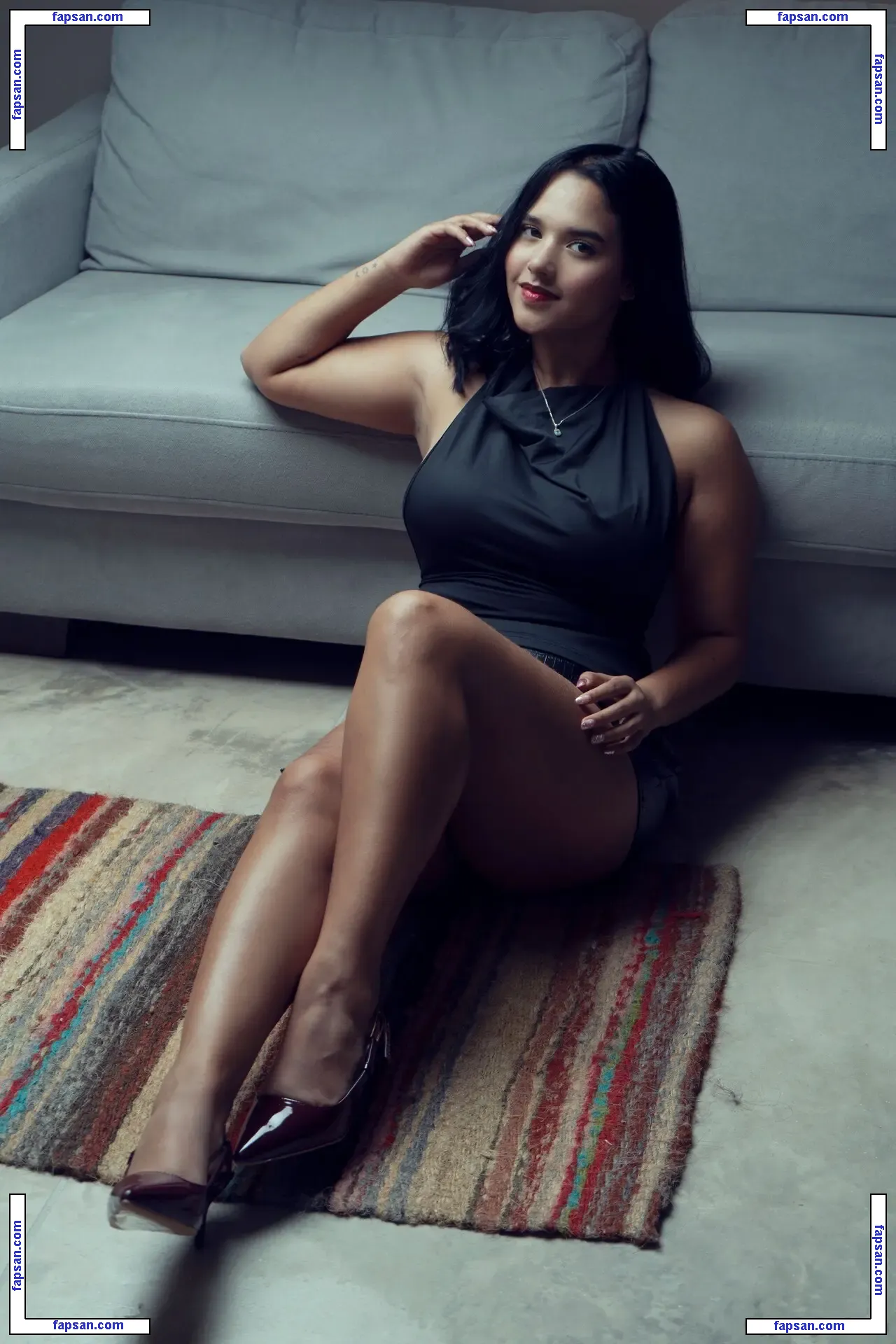 elly_g голая фото #0006 с Онлифанс