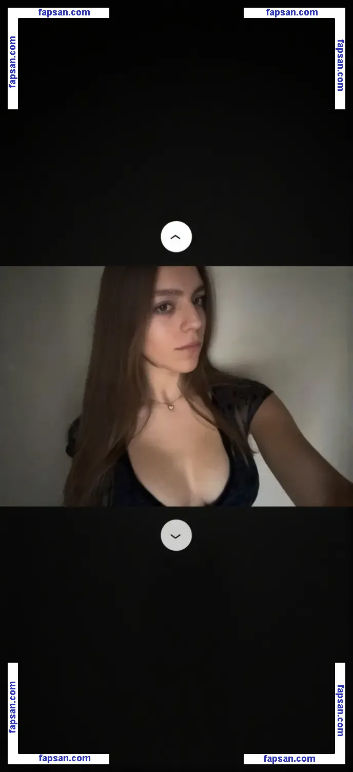 Elly Marie голая фото #0003 с Онлифанс