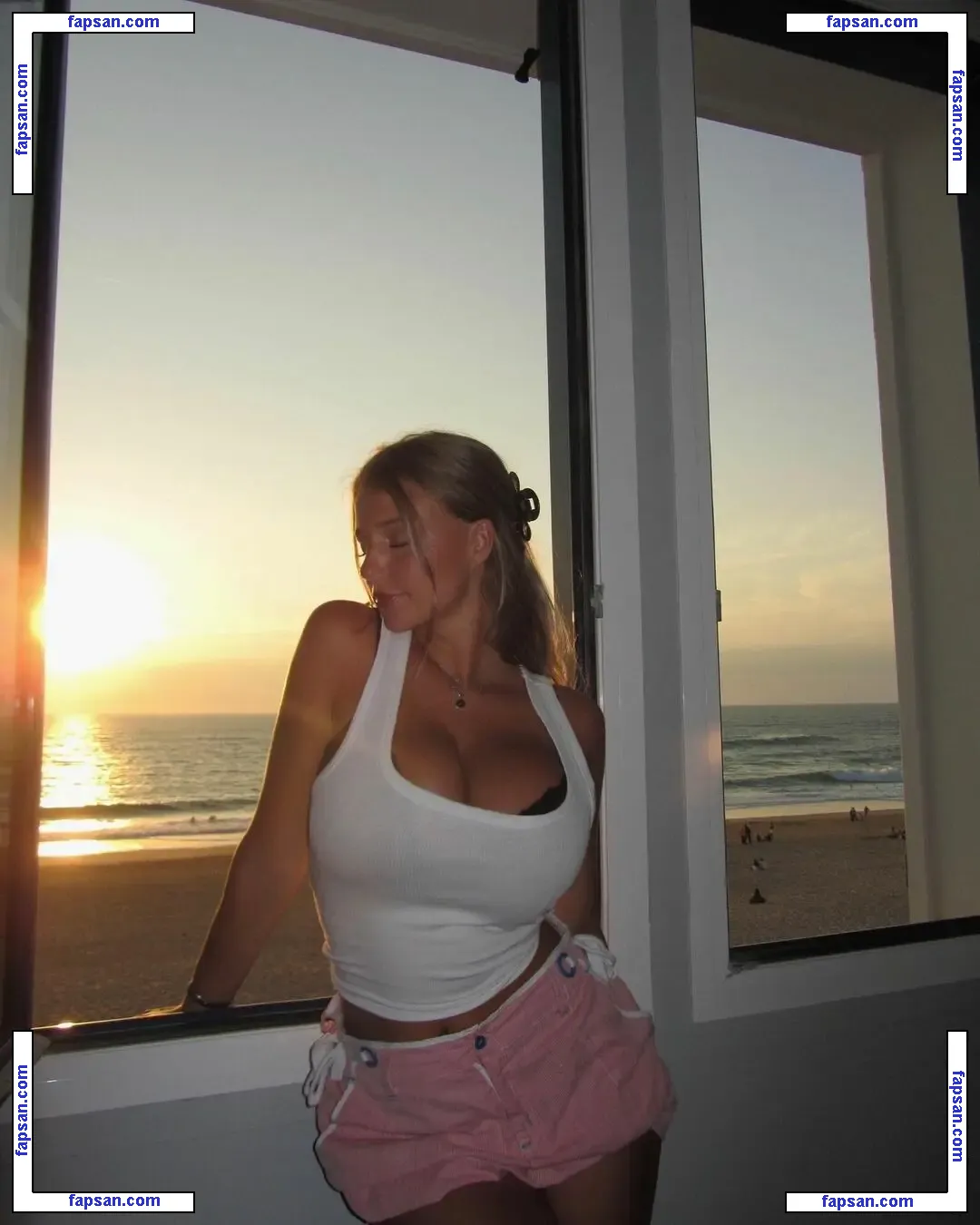 ellyy.ann nude photo #0028 from OnlyFans