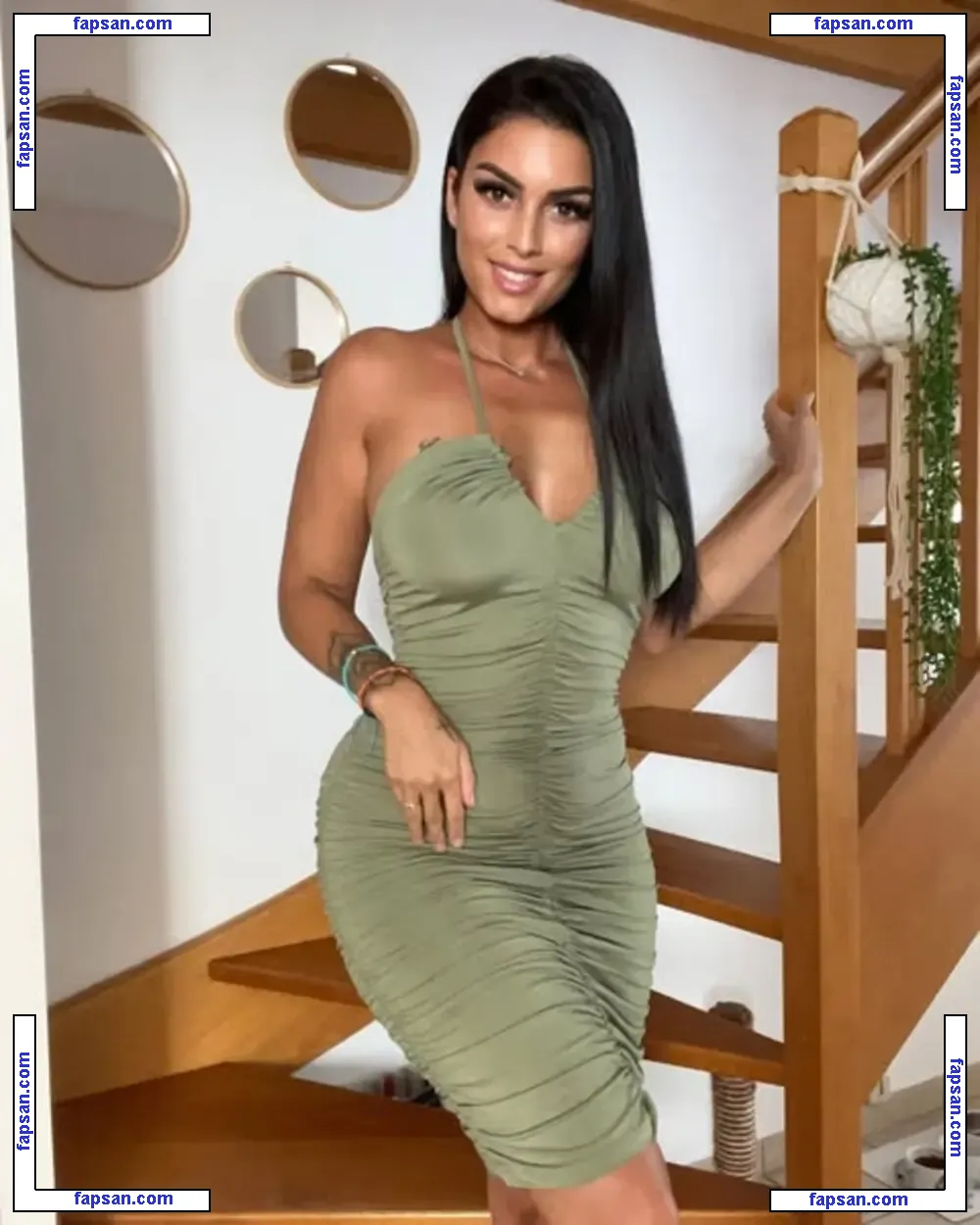 Elo Guerrar nude photo #0001 from OnlyFans