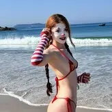 Elowen Clown голая #0003