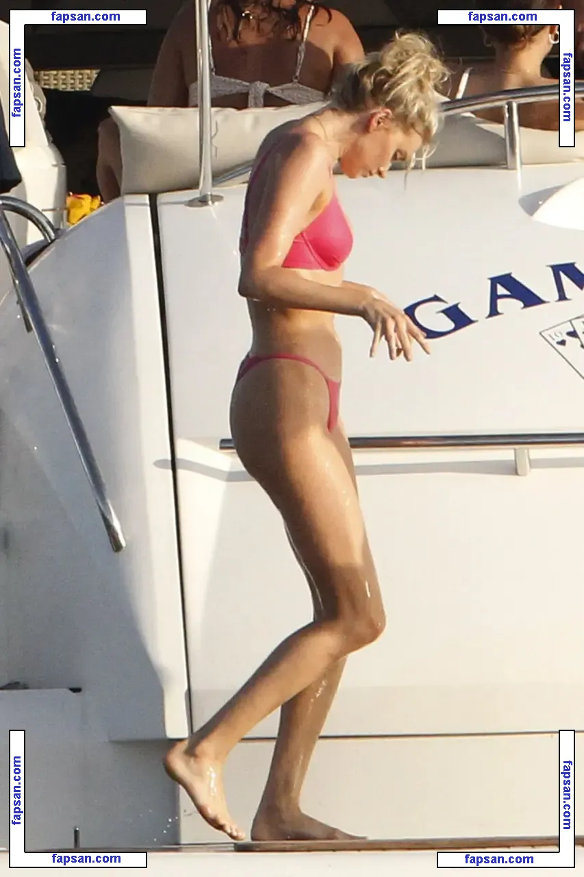 Elsa Hosk nude photo #0406 from OnlyFans