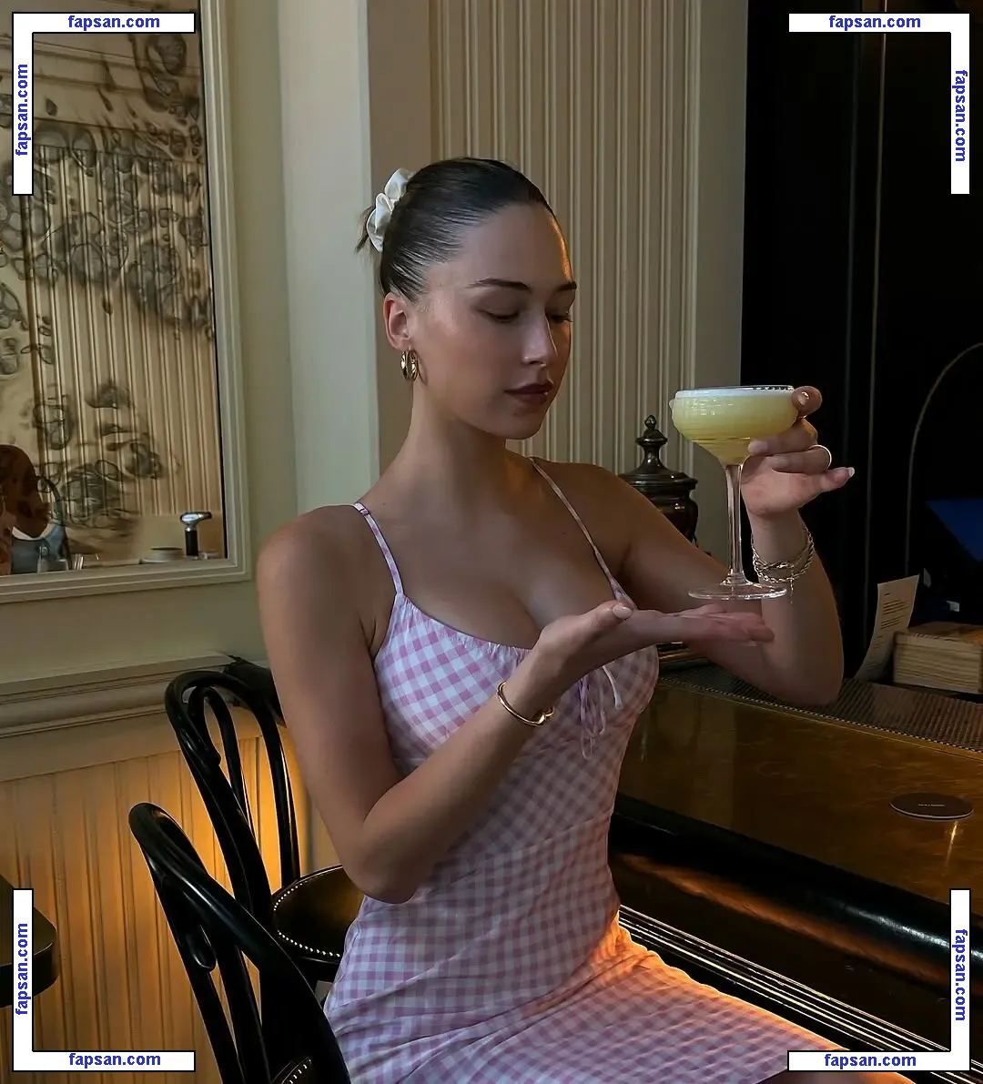 Elsie Hewitt nude photo #0050 from OnlyFans