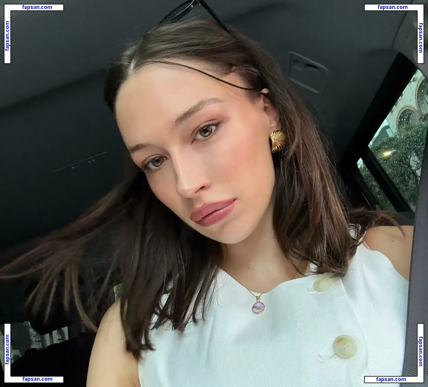 Elsie Hewitt nude photo #0099 from OnlyFans