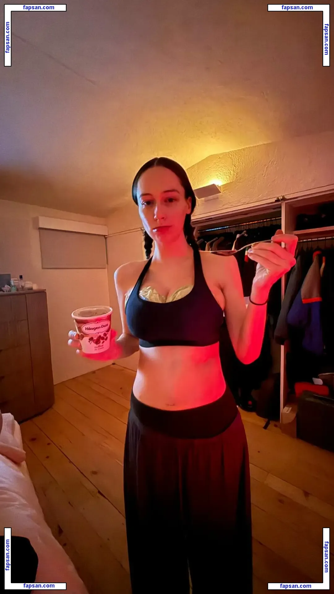 Elsie Hewitt nude photo #0101 from OnlyFans