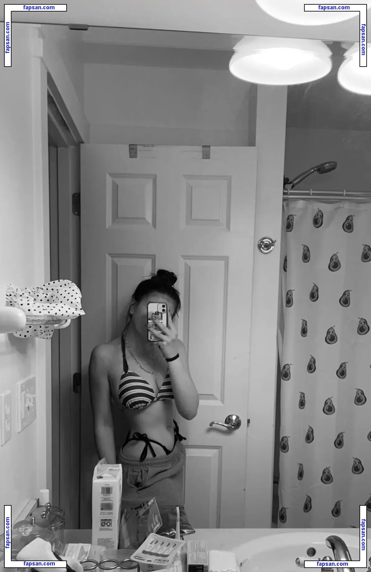 Elsuzannee nude photo #0006 from OnlyFans
