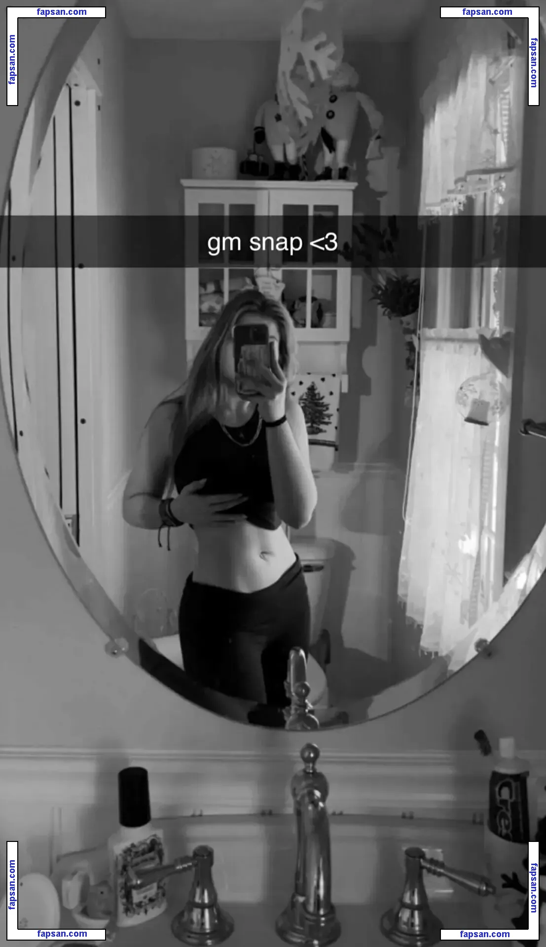 Elsuzannee nude photo #0029 from OnlyFans