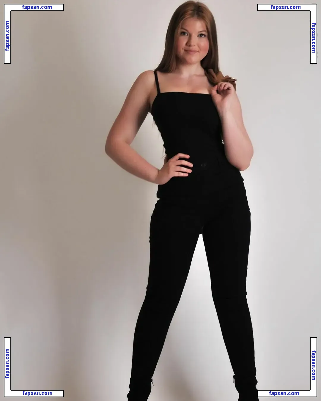 Elsuzannee nude photo #0056 from OnlyFans
