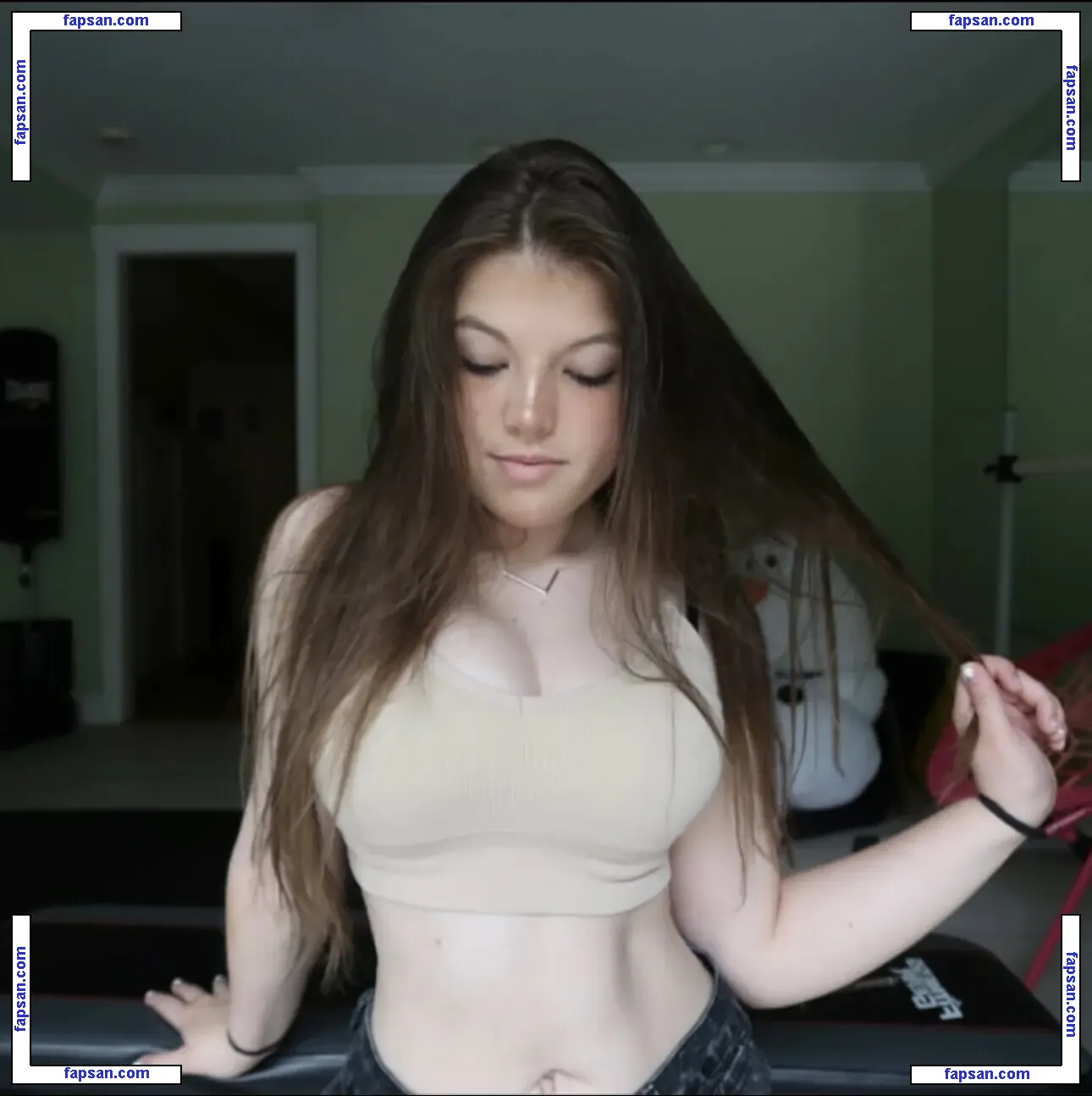Elsuzannee nude photo #0109 from OnlyFans