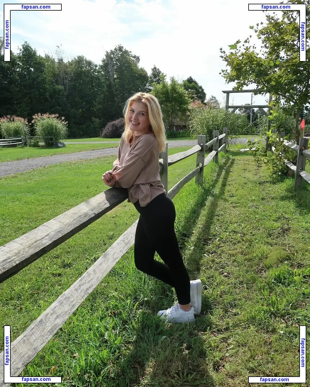 Elsuzannee nude photo #0122 from OnlyFans