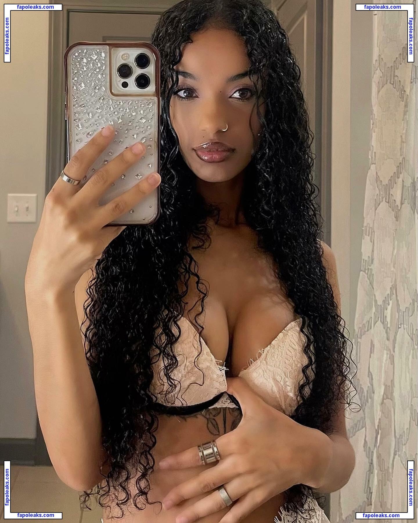 Eluabey / eleniabey nude photo #0031 from OnlyFans