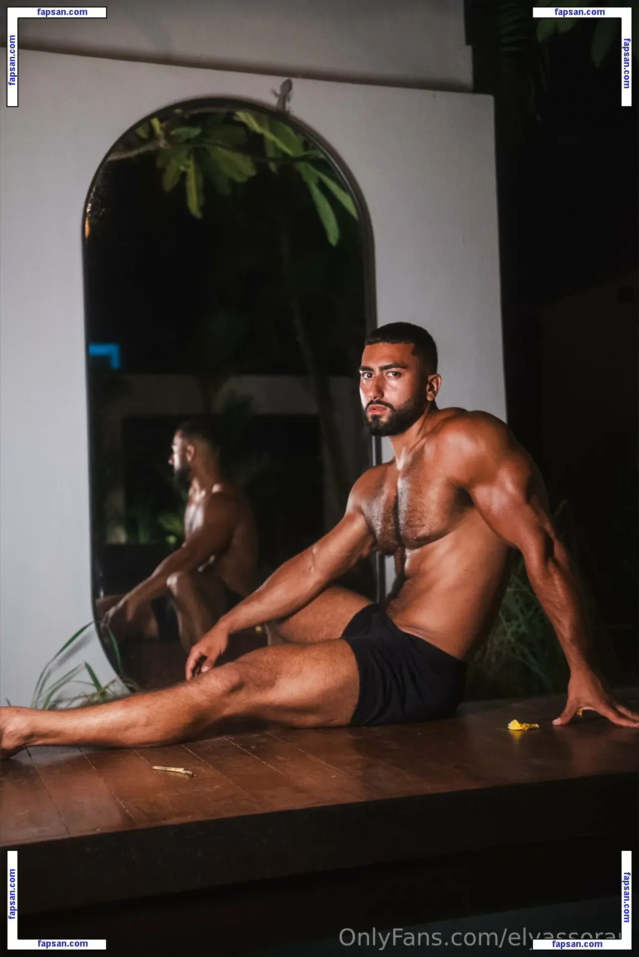elyassorari nude photo #0001 from OnlyFans