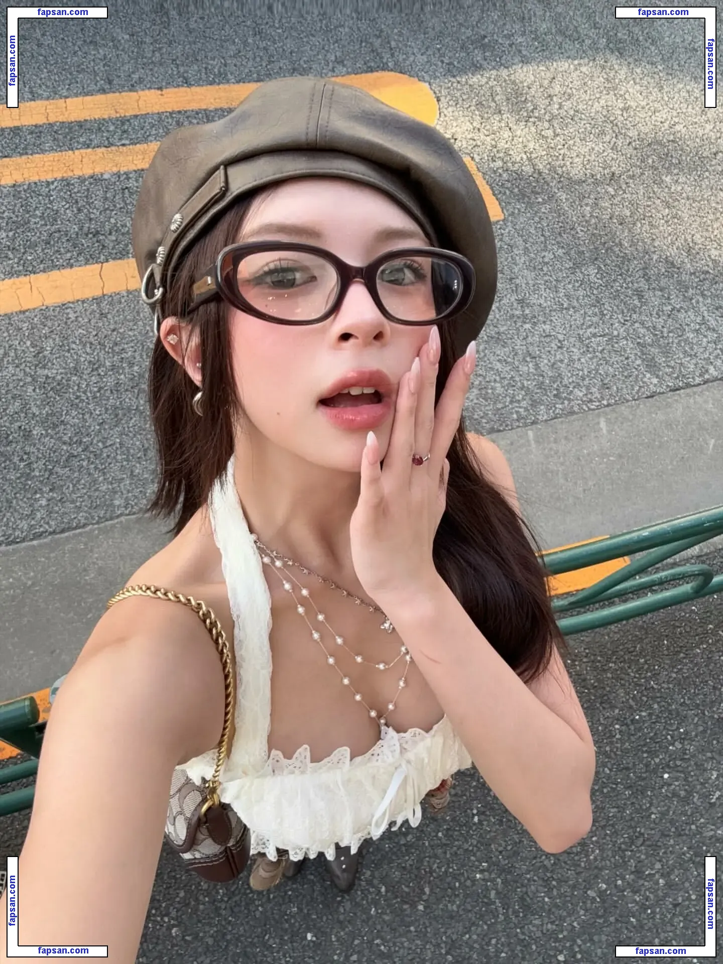 Elyn Leong голая фото #0011 с Онлифанс