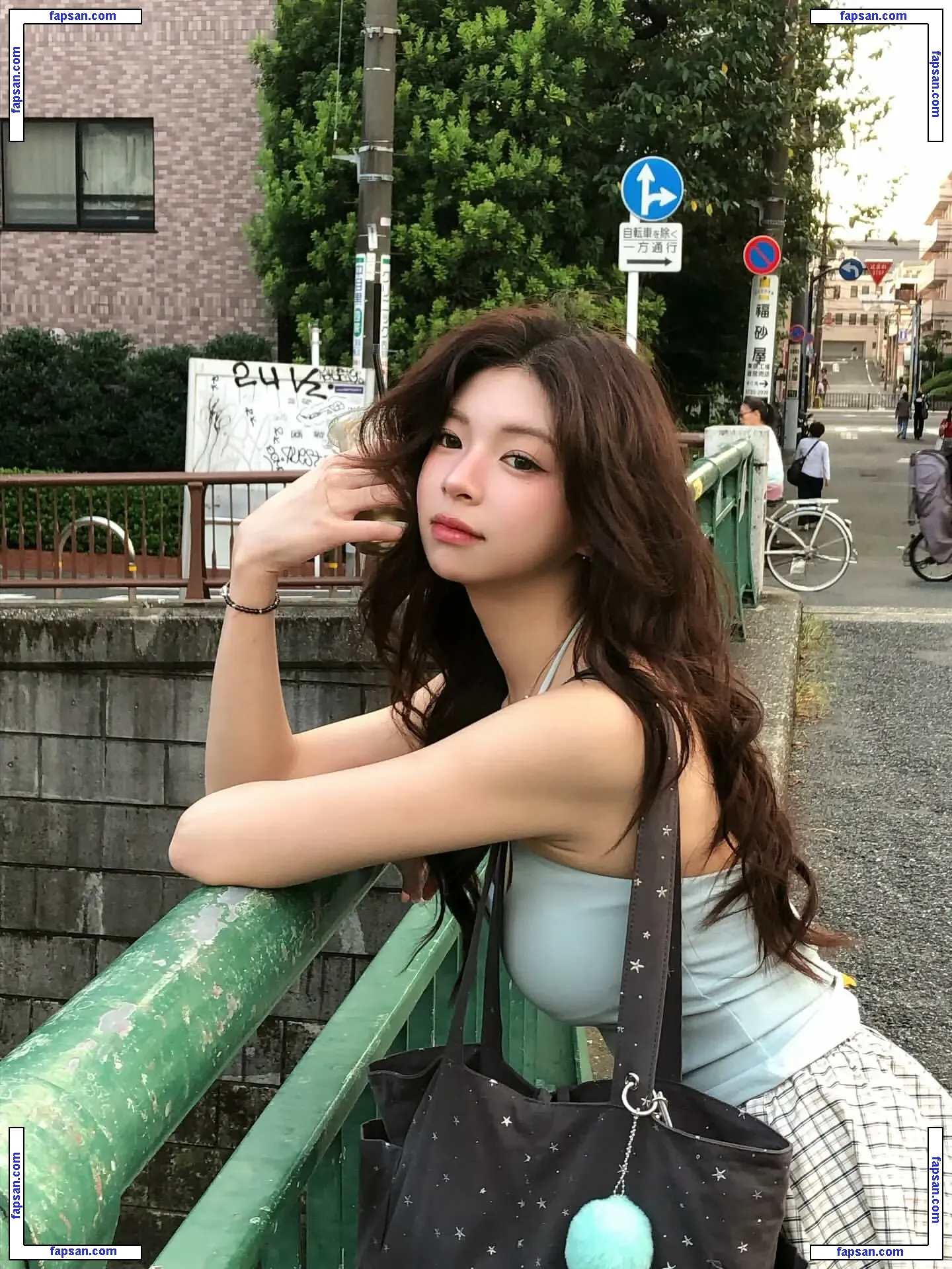 Elyn Leong голая фото #0019 с Онлифанс