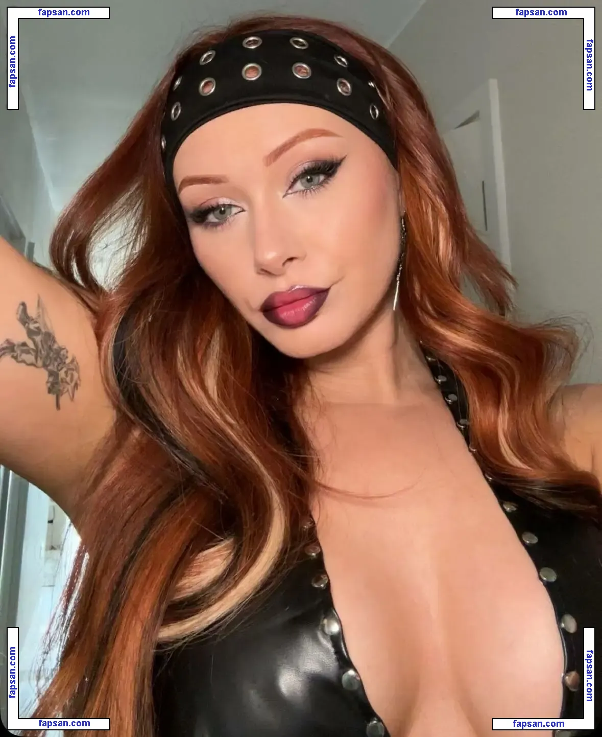Elz The Witch nude photo #0213 from OnlyFans