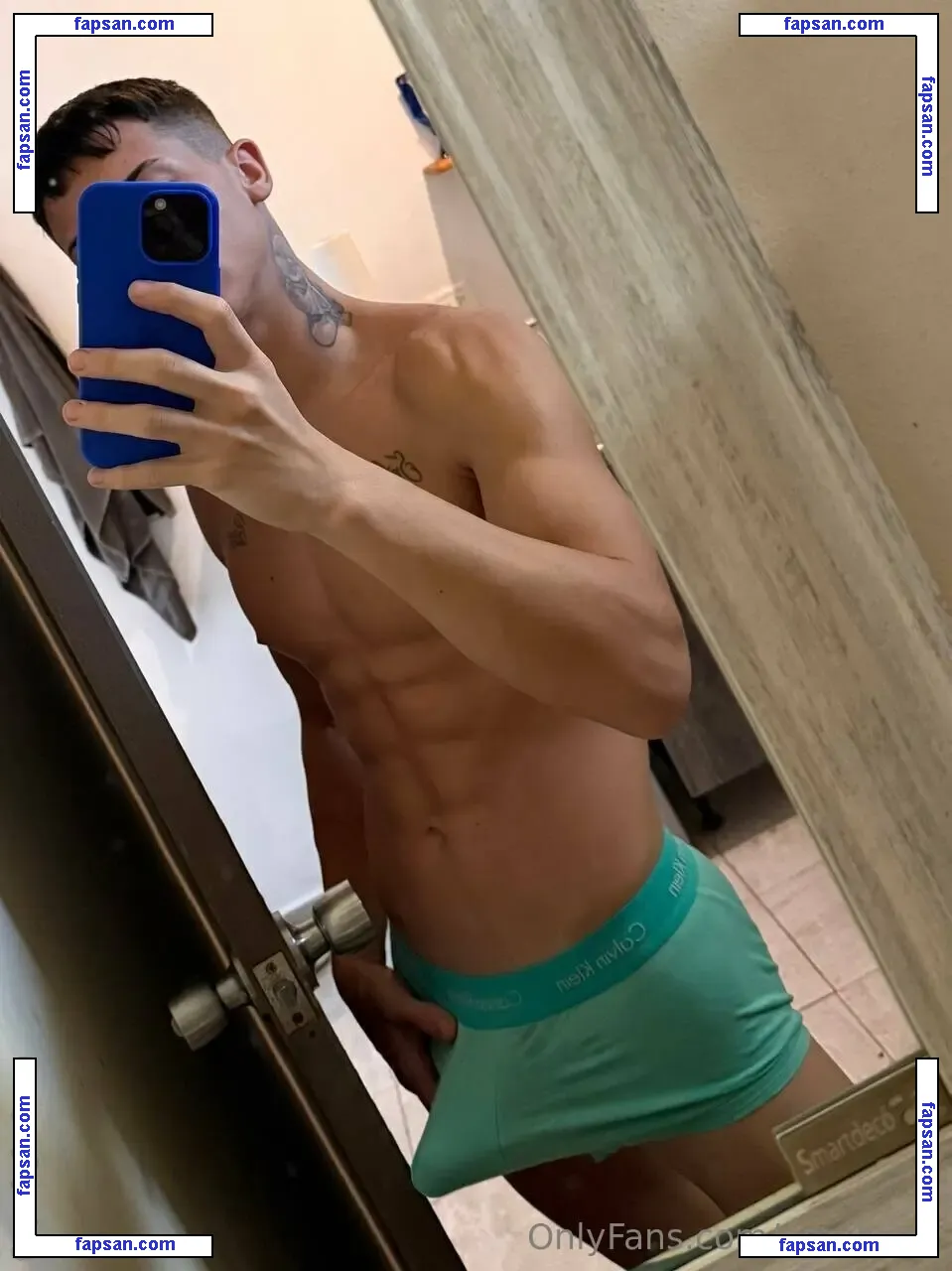 emakiing nude photo #0001 from OnlyFans