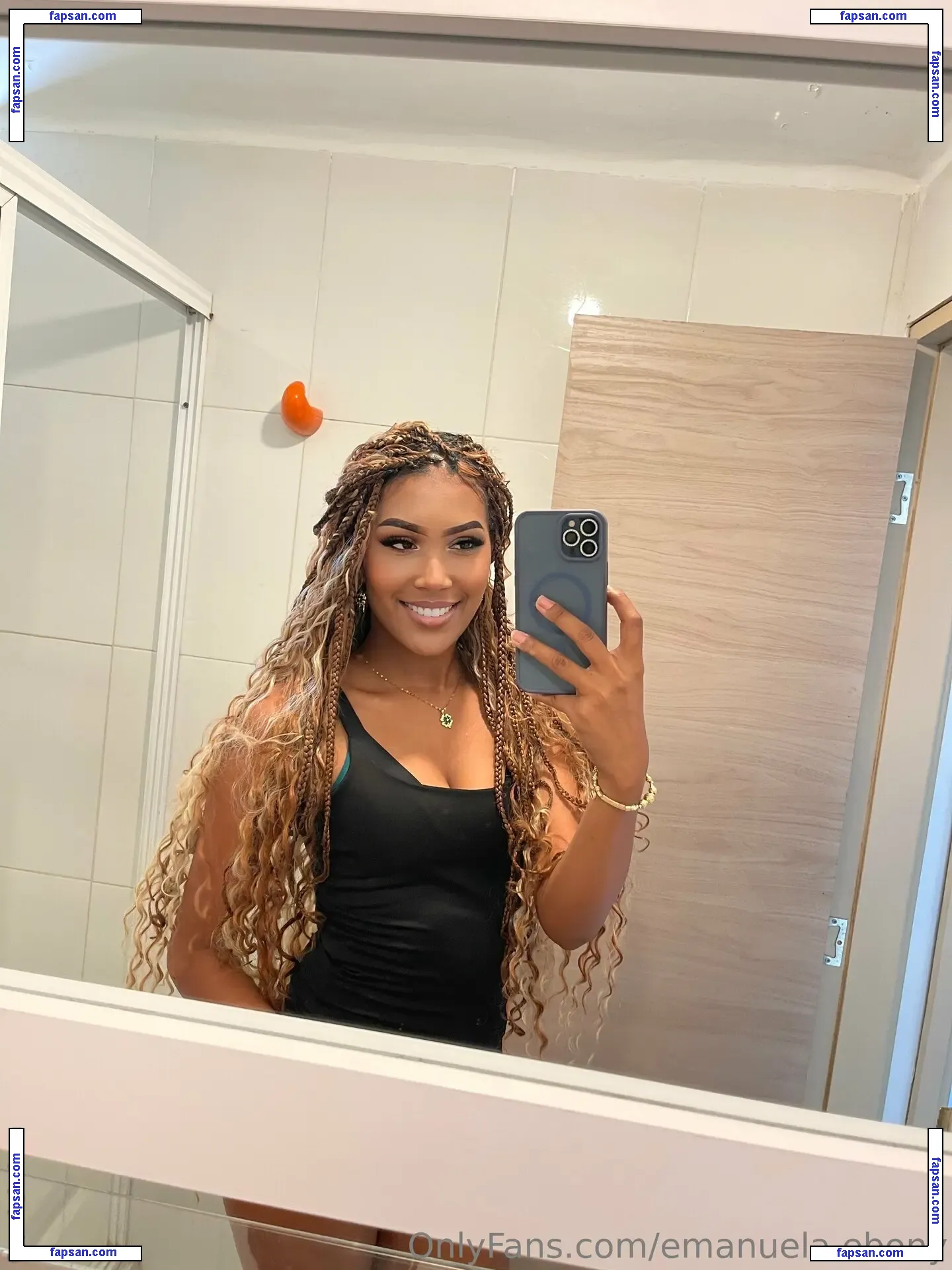 emanuela.ebony nude photo #0028 from OnlyFans