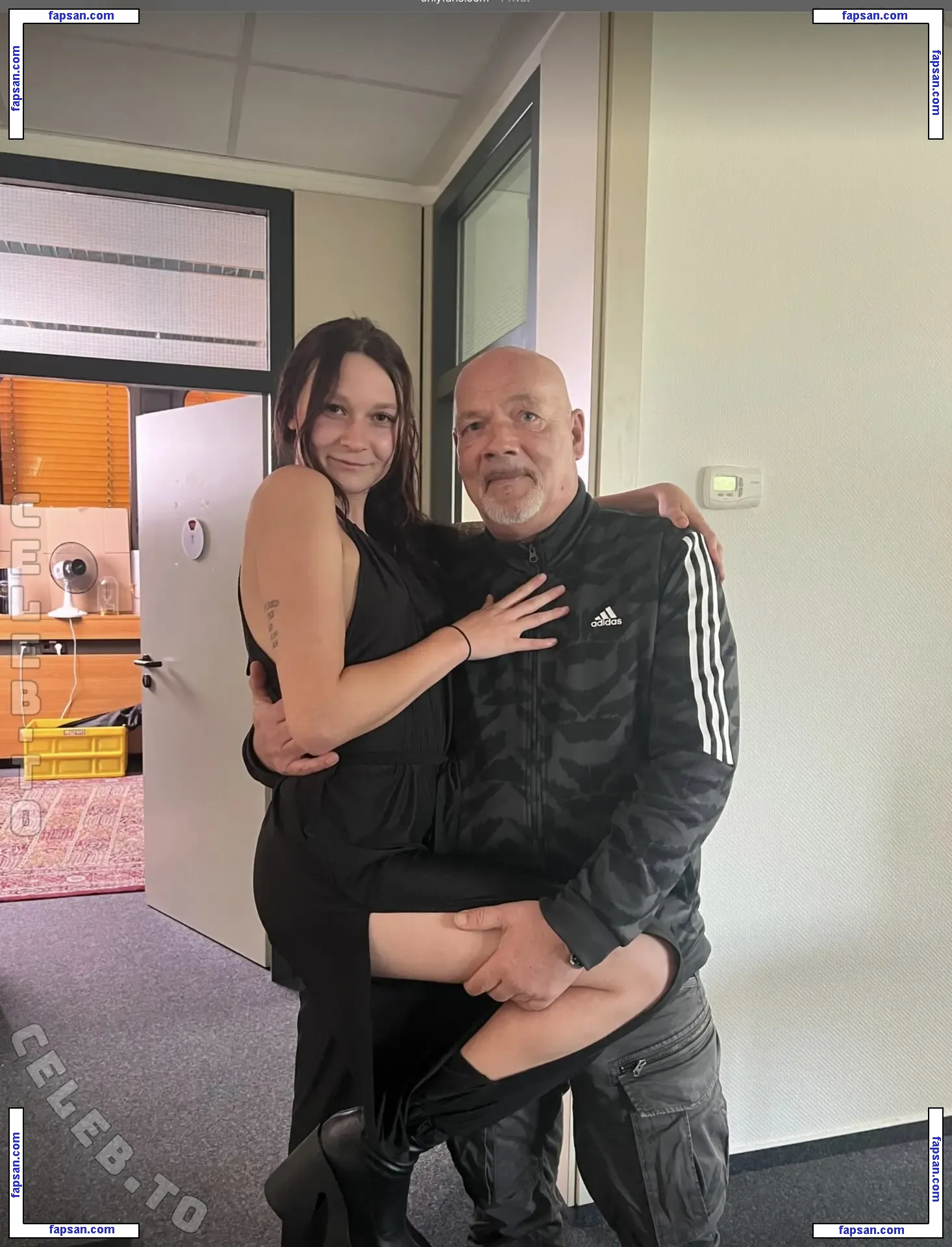 Ember Ems голая фото #0018 с Онлифанс