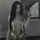 Ember Ems голая #0011