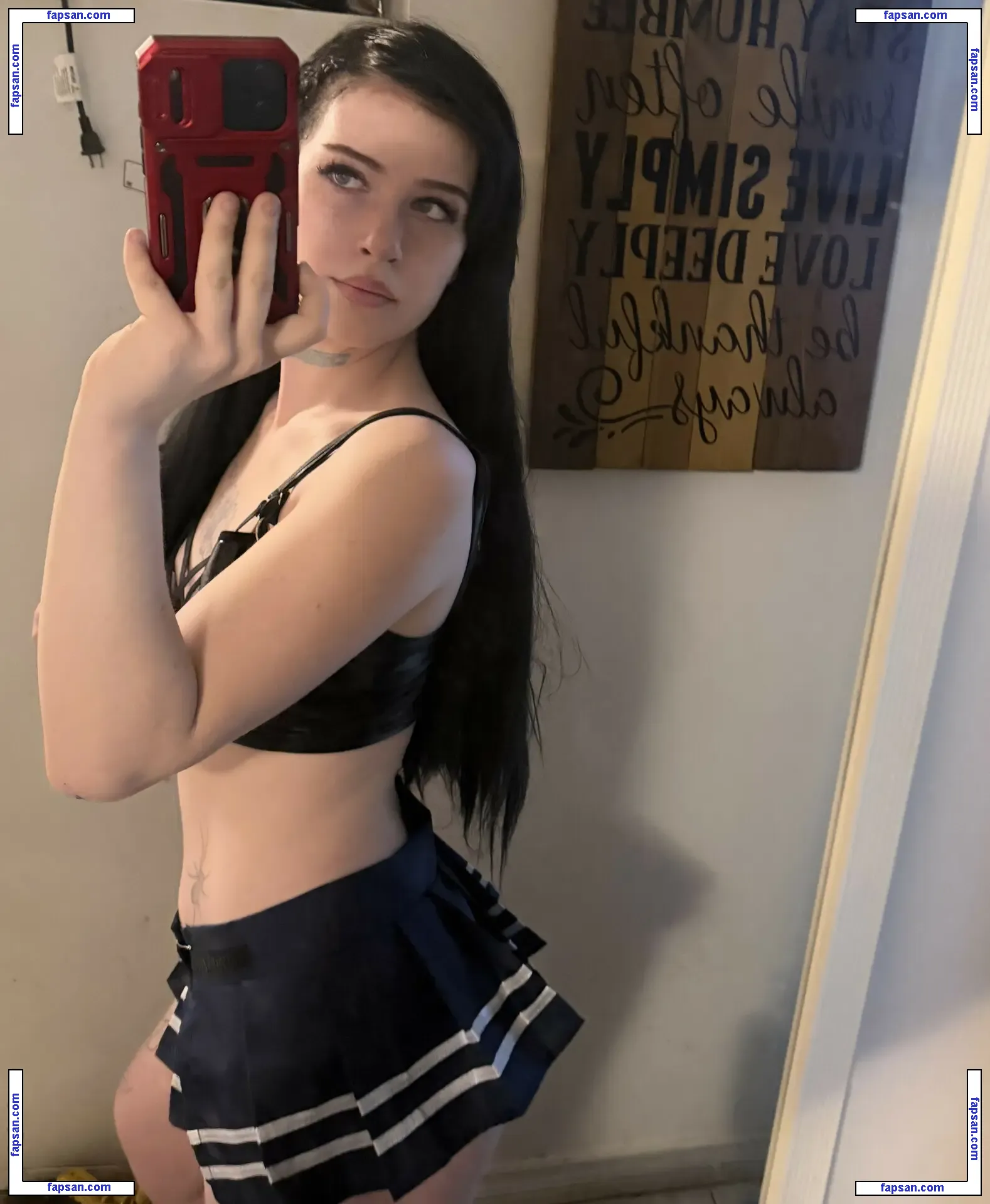 Emelia ASMR голая фото #0018 с Онлифанс