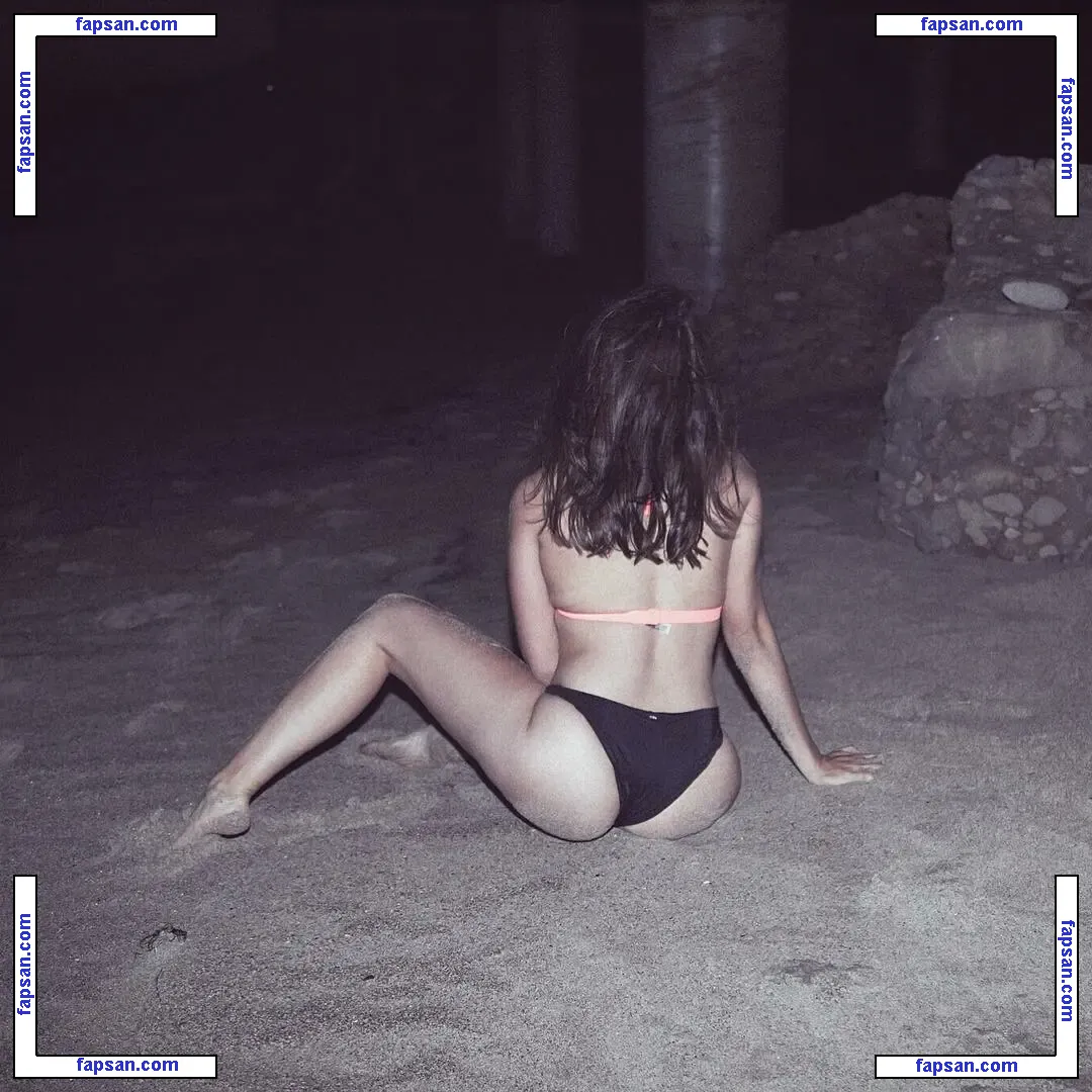 Emelia Hartford nude photo #0029 from OnlyFans