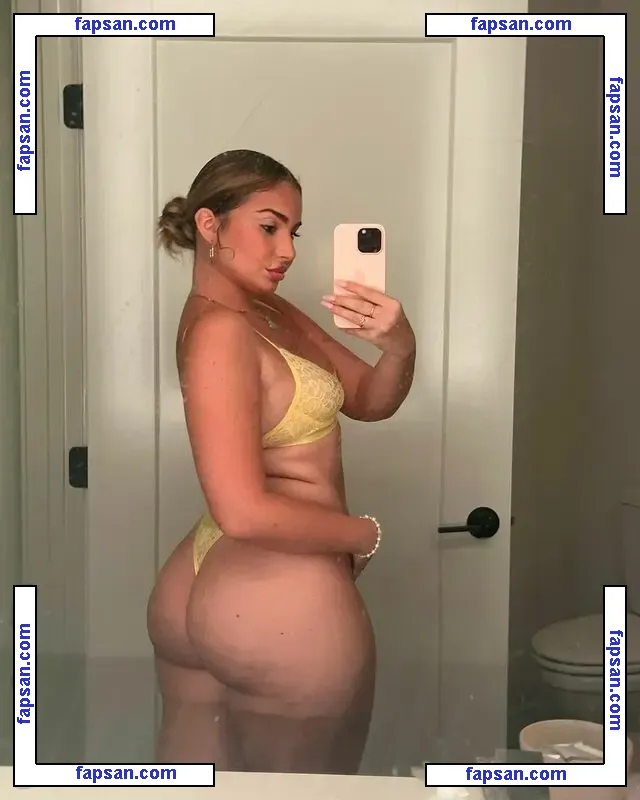 Emely Hernandez nude photo #0018 from OnlyFans