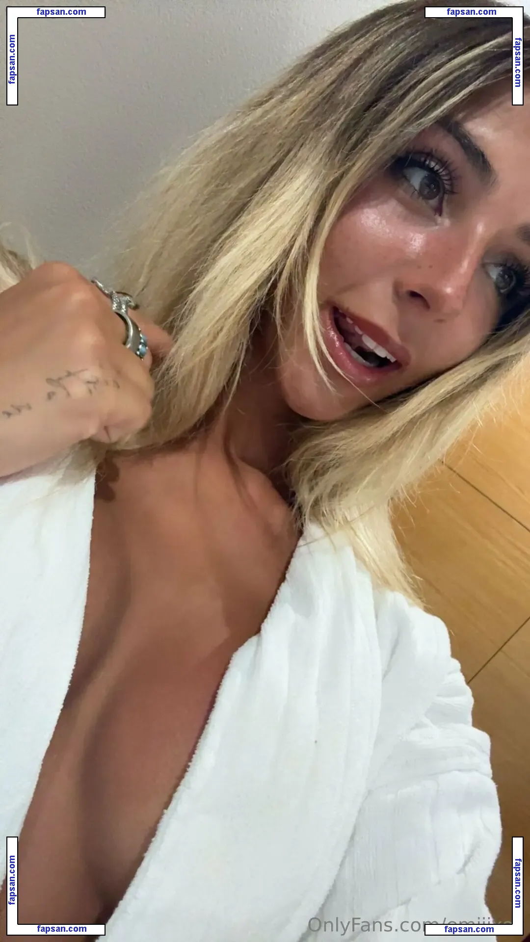 Emelyexo nude photo #0033 from OnlyFans