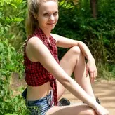 Emi Im Wunderland nude #0161