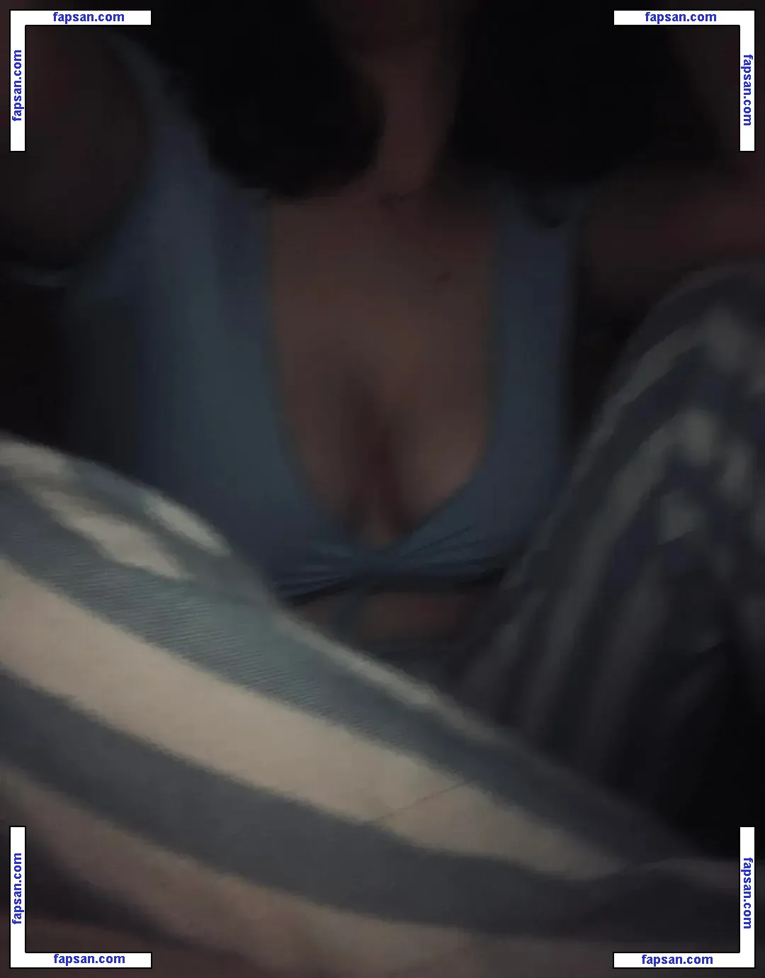 Emi nude photo #0021 from OnlyFans