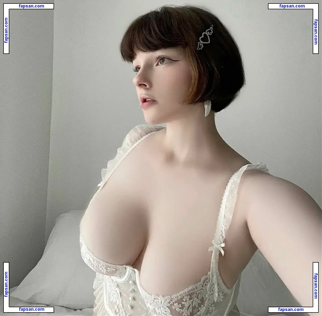 emidoll nude photo #0011 from OnlyFans