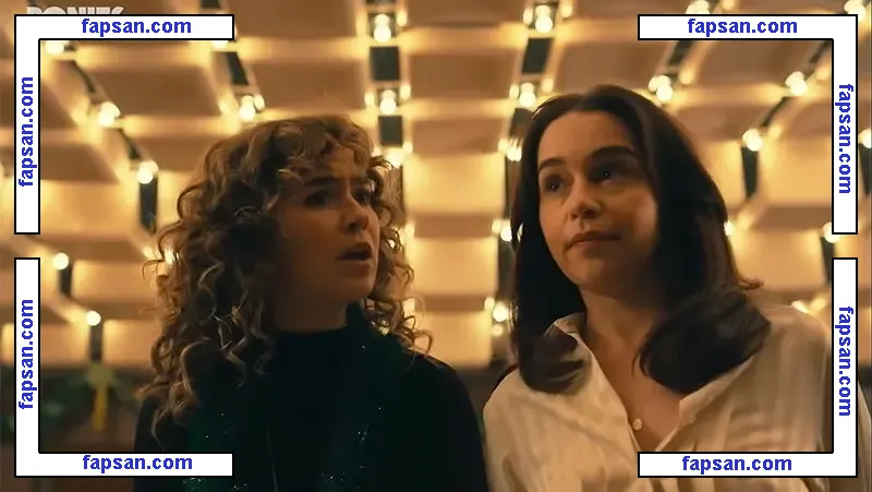 Emila Clarke голая фото #0002 с Онлифанс