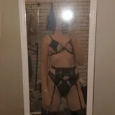 Emileesilvey nude #0006