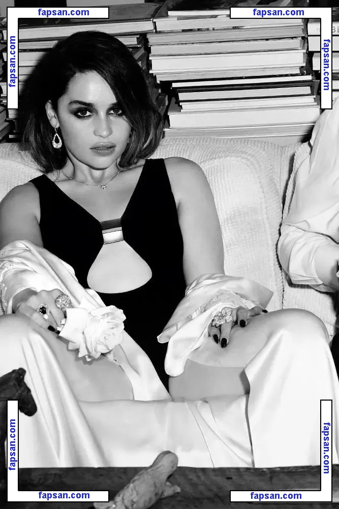 Emilia Clarke nude photo #0048 from OnlyFans