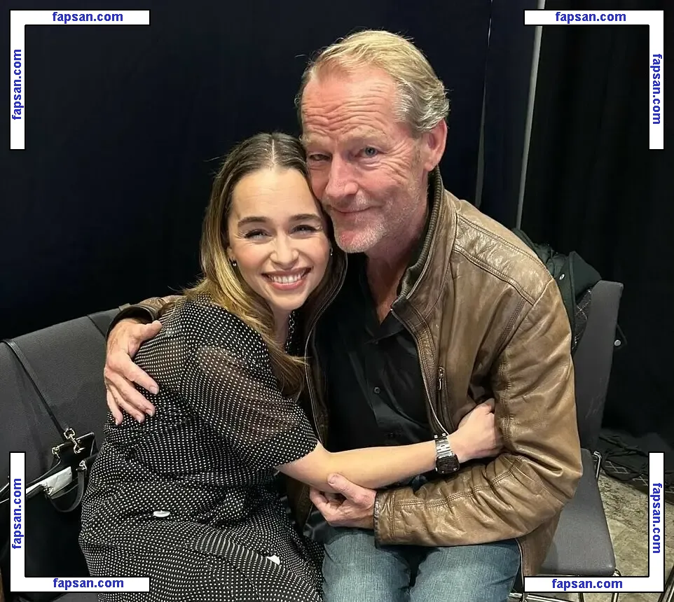 Emilia Clarke голая фото #1508 с Онлифанс