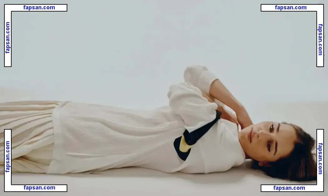 Emilia Clarke nude photo #1528 from OnlyFans