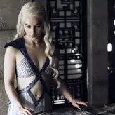 Emilia Clarke голая #1495