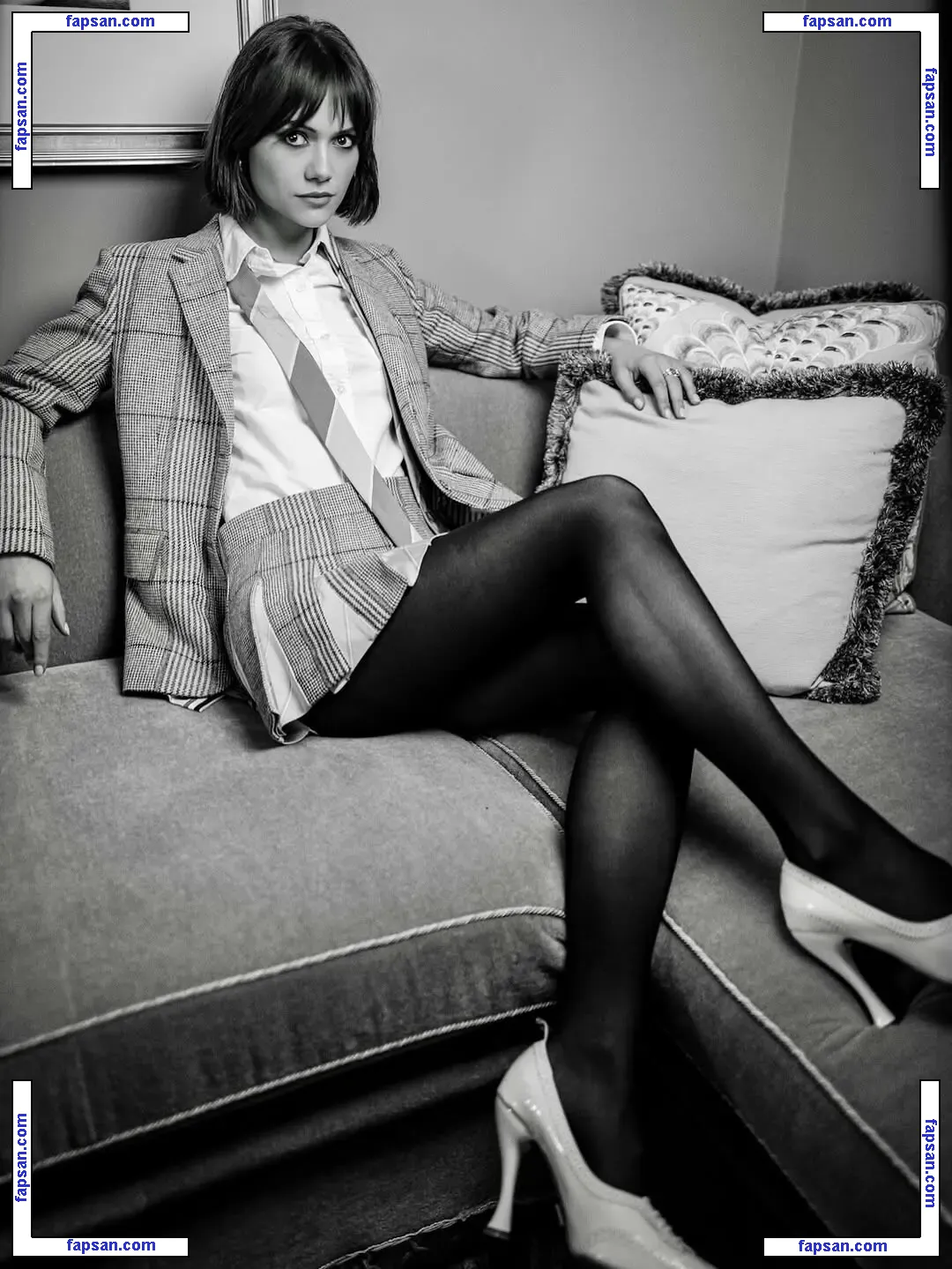 Emilia Jones голая фото #0151 с Онлифанс