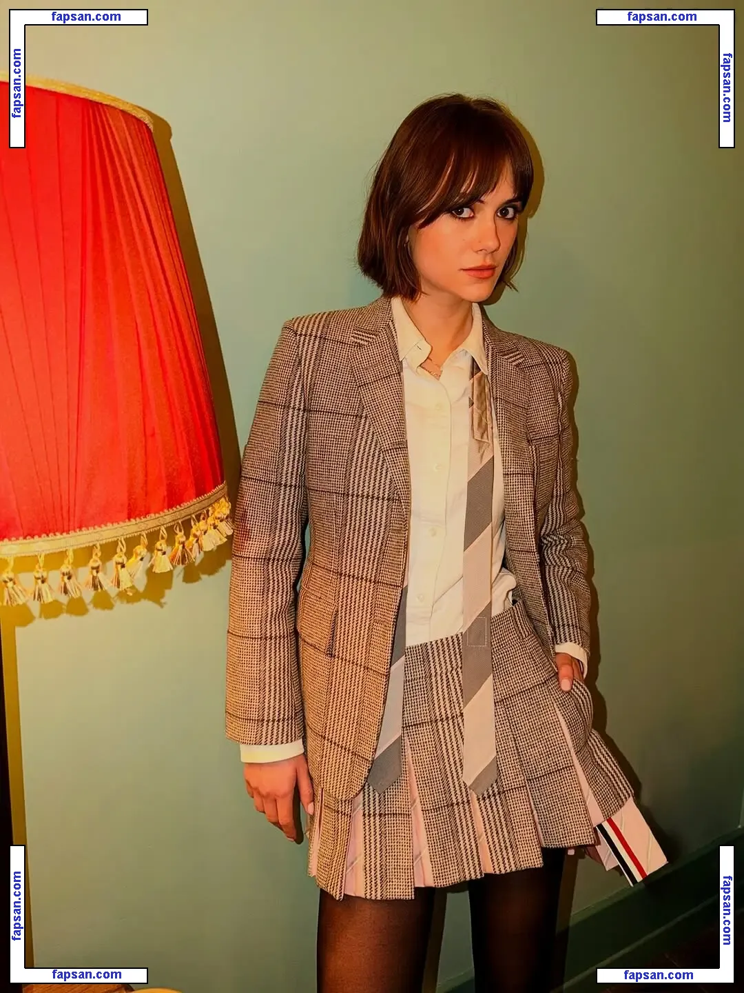 Emilia Jones голая фото #0153 с Онлифанс